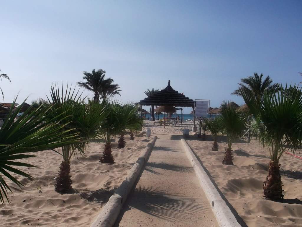 ai898.photobucket.com_albums_ac185_Isa8548_Tunisia_DSCF0142.jpg