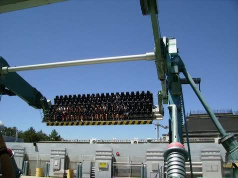 ai906.photobucket.com_albums_ac261_rikard017_PArqueWarner6.jpg