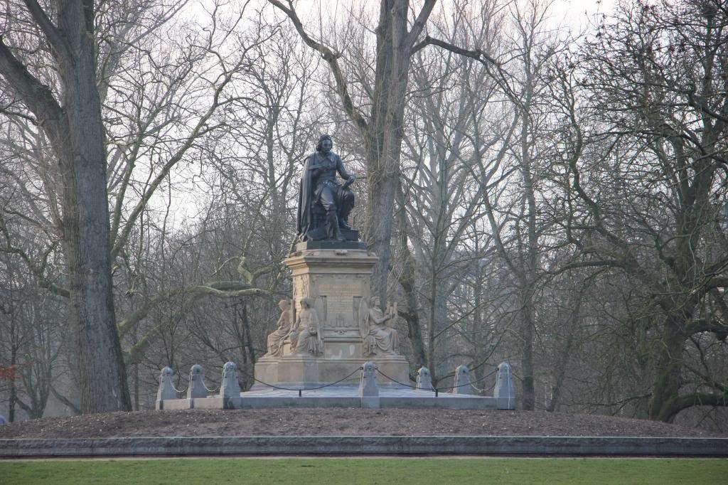 ai909.photobucket.com_albums_ac300_ploferreira_Amsterdao_202014_Amsterdatildeo258.jpg