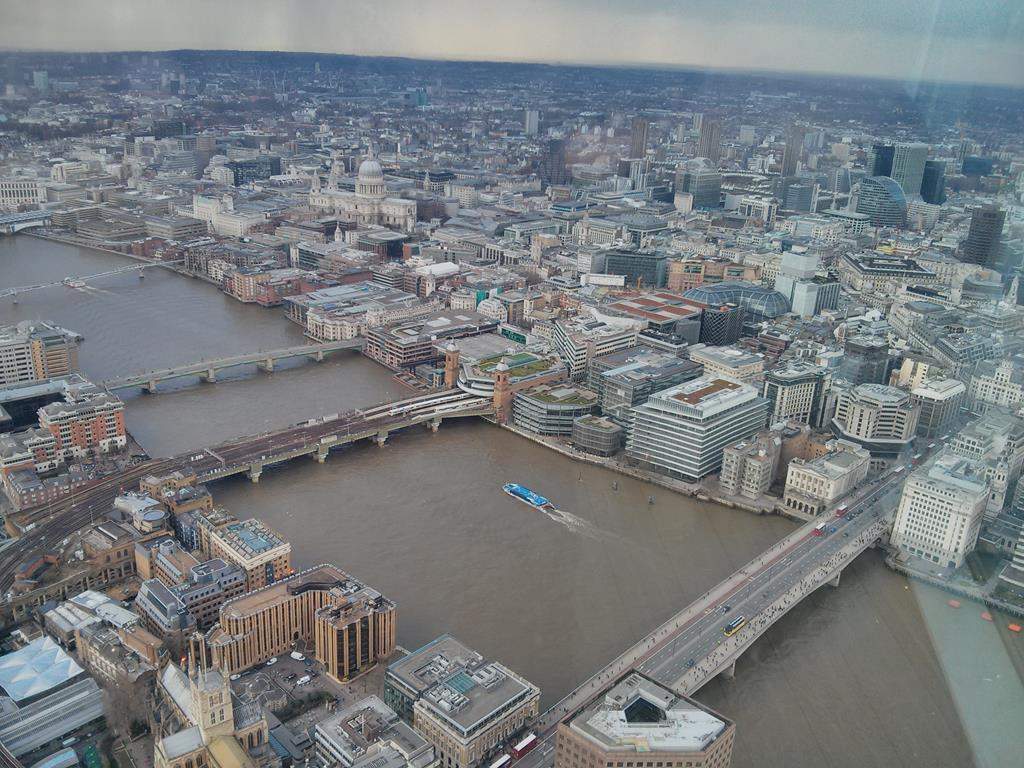 ai909.photobucket.com_albums_ac300_ploferreira_Londres_202013_Londres320.jpg