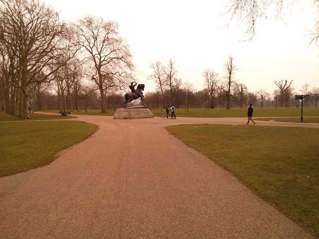 ai909.photobucket.com_albums_ac300_ploferreira_Londres_202013_Londres59.jpg
