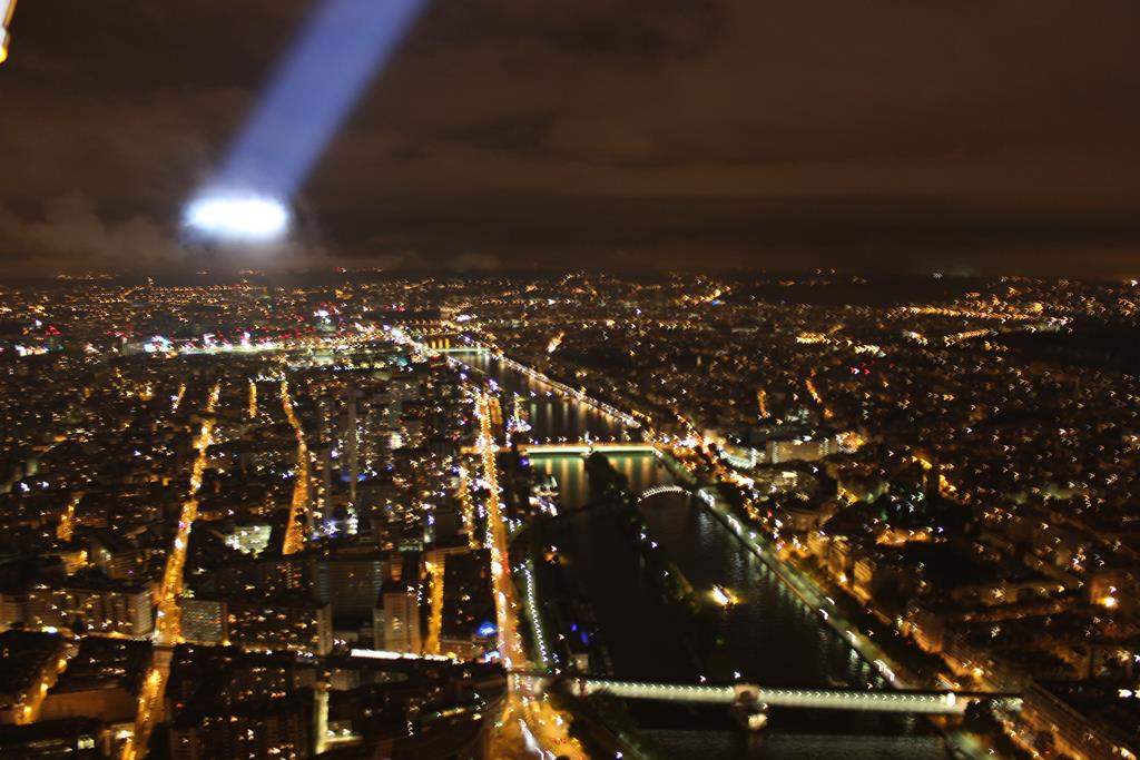 ai909.photobucket.com_albums_ac300_ploferreira_Paris_IMG860.jpg