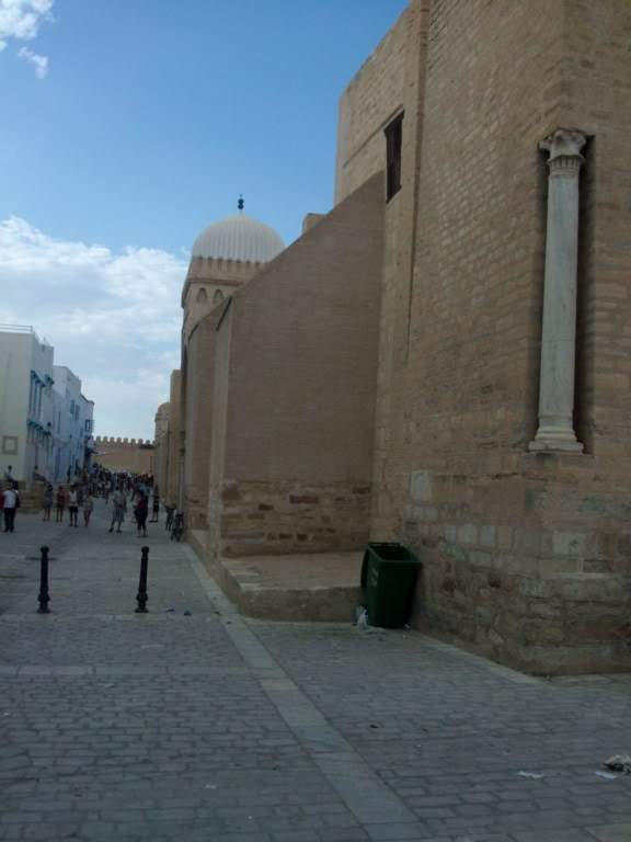 ai909.photobucket.com_albums_ac300_ploferreira_Tunisa_202009_HPIM1157_1.jpg