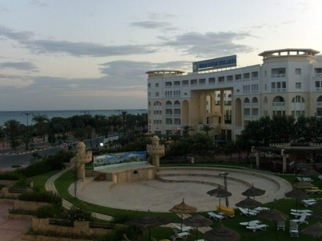 ai909.photobucket.com_albums_ac300_ploferreira_Tunisa_202009_HPIM1199.jpg