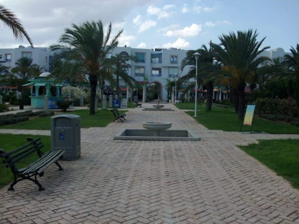 ai909.photobucket.com_albums_ac300_ploferreira_Tunisa_202009_HPIM1278.jpg
