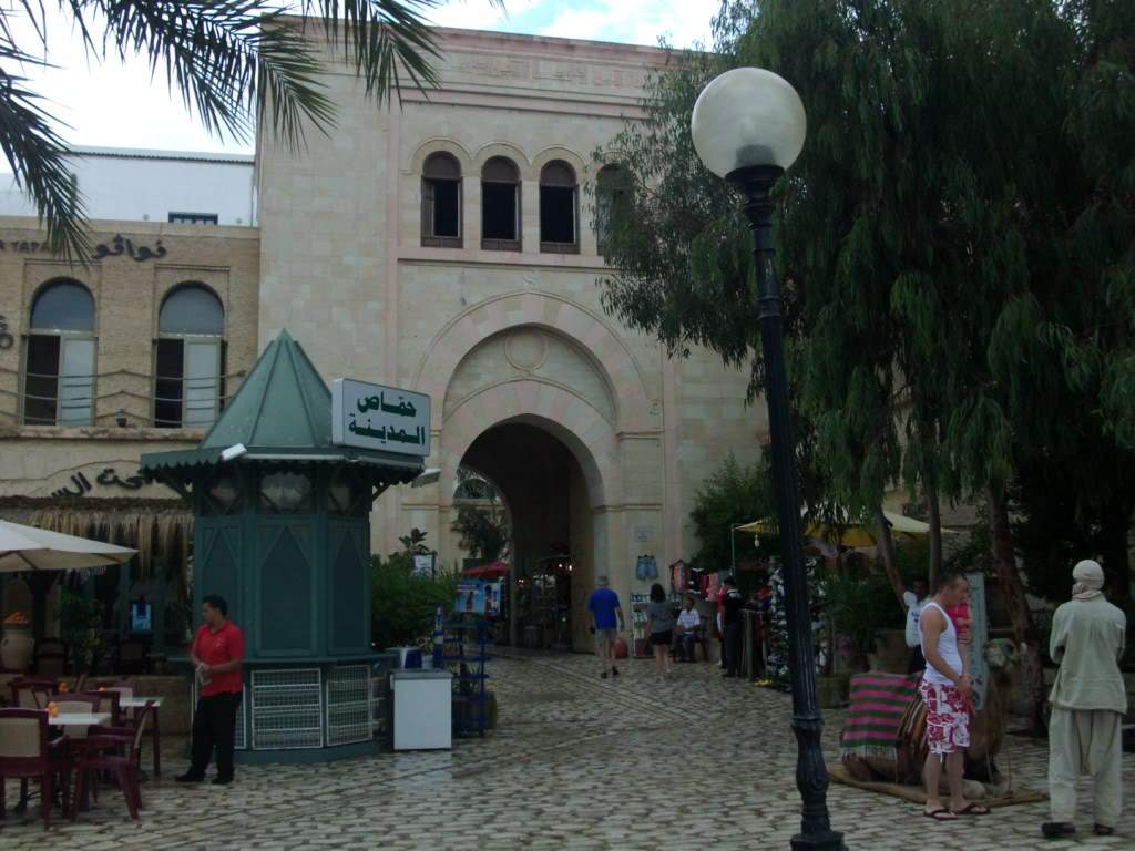 ai909.photobucket.com_albums_ac300_ploferreira_Tunisa_202009_HPIM1510.jpg
