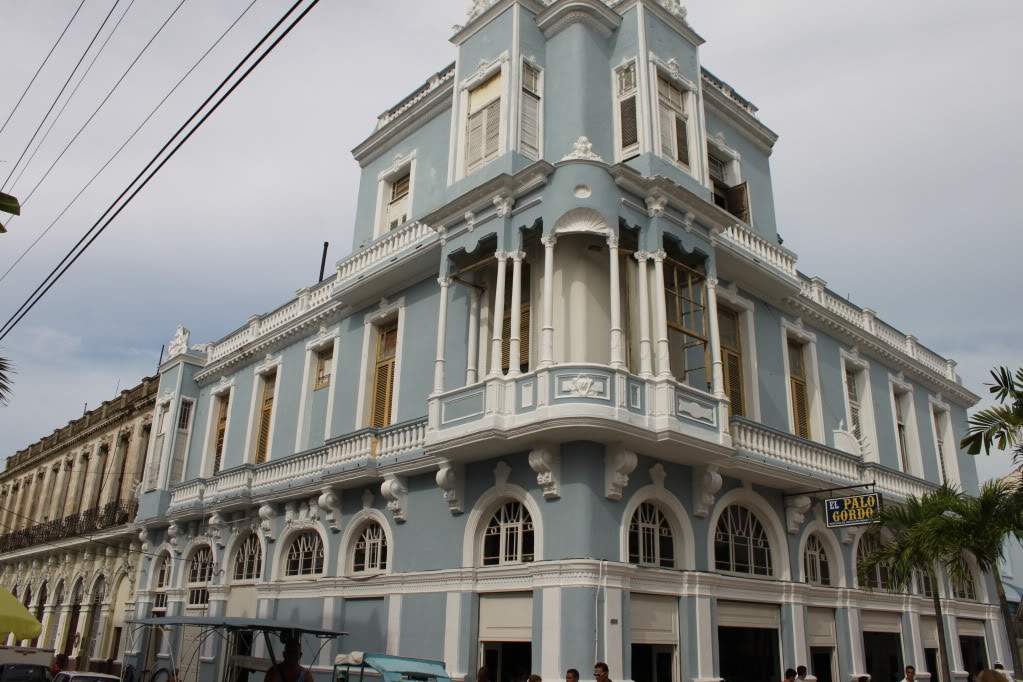 ai910.photobucket.com_albums_ac306_Correia69_Cienfuegos_20__20Cuba_FERIASEMCUBA2011282.jpg