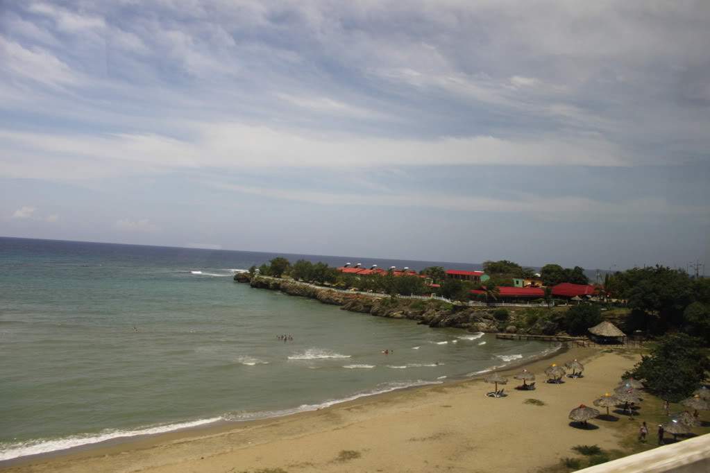 ai910.photobucket.com_albums_ac306_Correia69_Cienfuegos_20__20Cuba_FERIASEMCUBA2011313.jpg