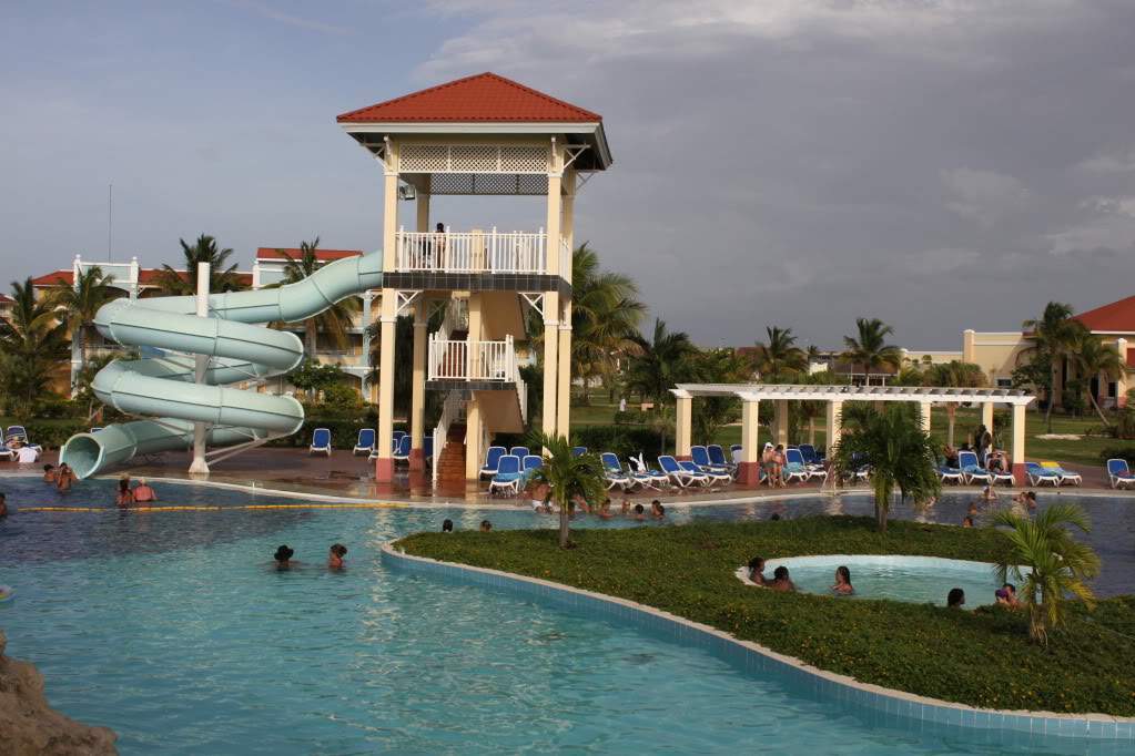 ai910.photobucket.com_albums_ac306_Correia69_CUBA_202011_FERIA206fd72e0050de86856cc8ca4fda9438.jpg