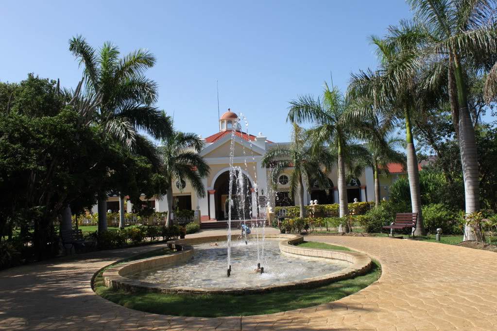 ai910.photobucket.com_albums_ac306_Correia69_CUBA_202011_FERIA6383a2392d16fc5708f11ded2a8e8e87.jpg