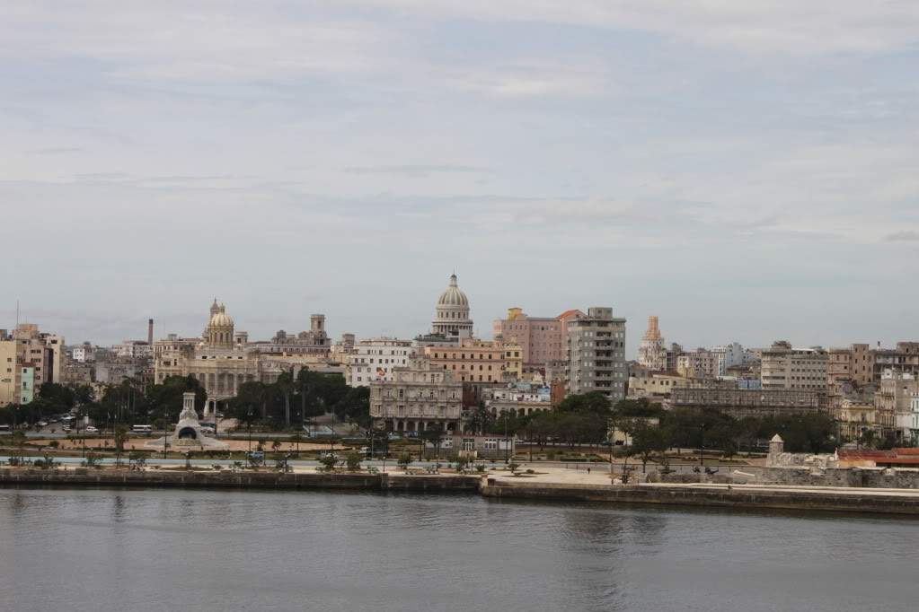 ai910.photobucket.com_albums_ac306_Correia69_HAVANA_FERIASEMCUBA2011144.jpg