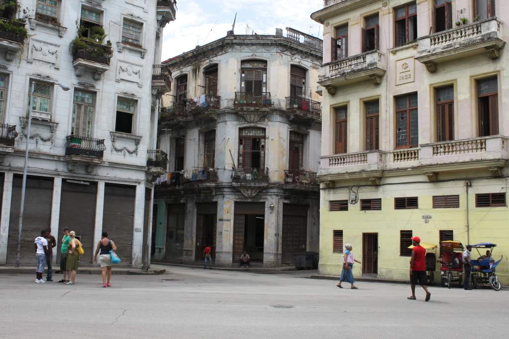 ai910.photobucket.com_albums_ac306_Correia69_HAVANA_FERIASEMCUBA2011169.jpg