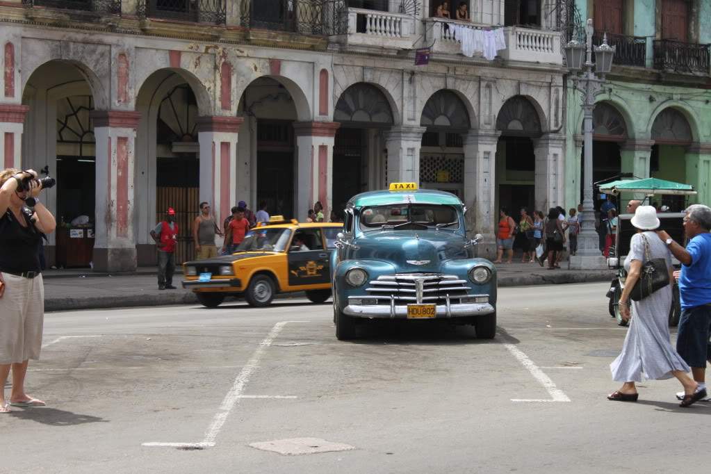 ai910.photobucket.com_albums_ac306_Correia69_HAVANA_FERIASEMCUBA2011187.jpg