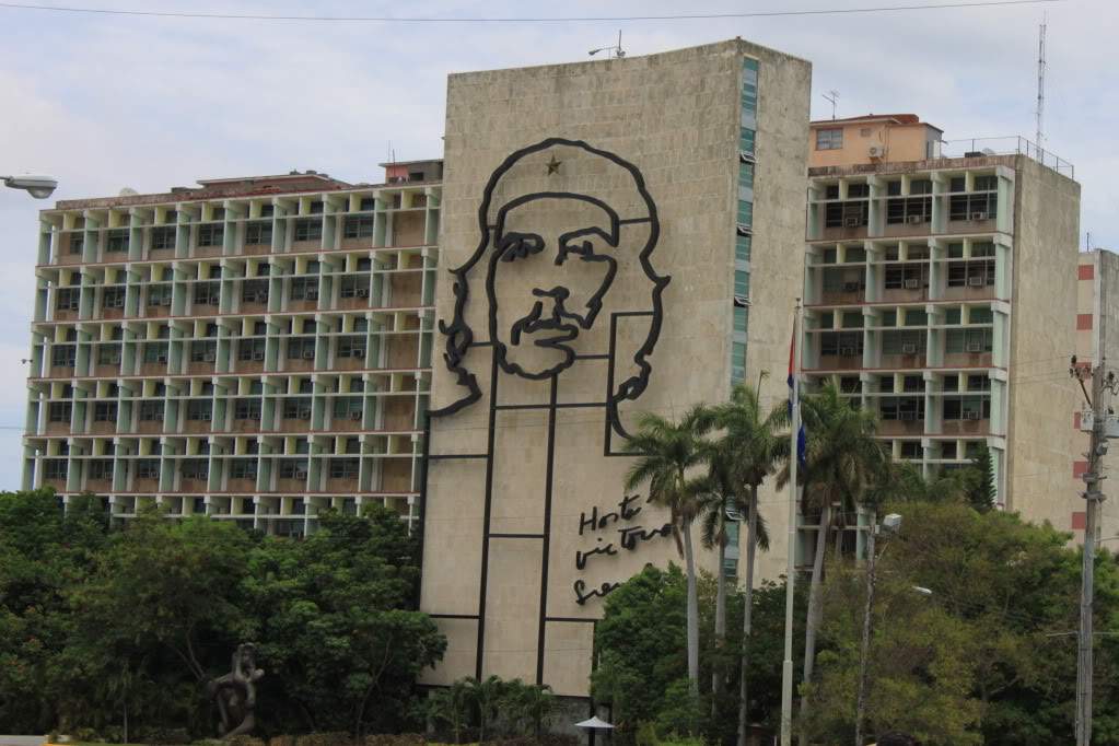 ai910.photobucket.com_albums_ac306_Correia69_HAVANA_FERIASEMCUBA2011199.jpg