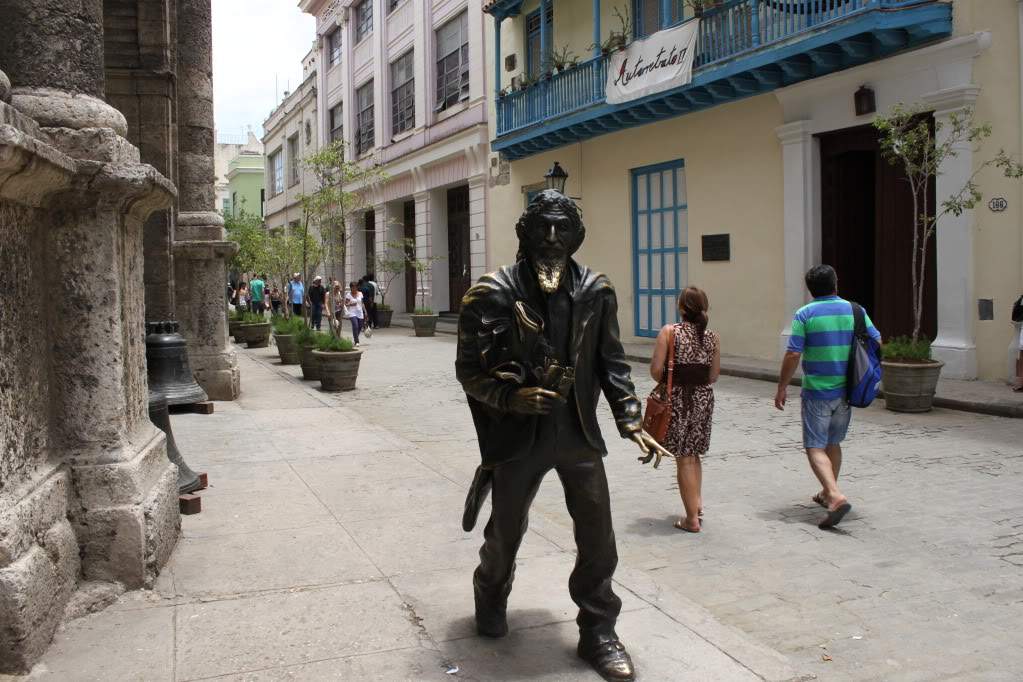 ai910.photobucket.com_albums_ac306_Correia69_HAVANA_FERIASEMCUBA2011219.jpg