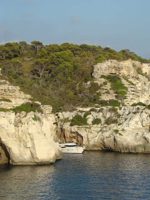ai931.photobucket.com_albums_ad152_martav_menorca_202009_barcosmacarela.jpg