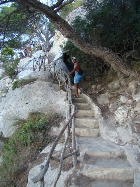 ai931.photobucket.com_albums_ad152_martav_menorca_202009_escadasmacarela.jpg