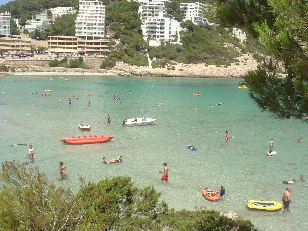 ai959.photobucket.com_albums_ae75_Teresagon_ibiza052.jpg