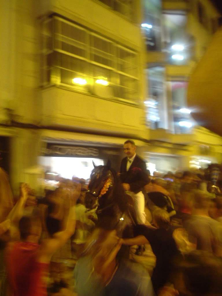 ai959.photobucket.com_albums_ae75_Teresagon_Menorca150.jpg