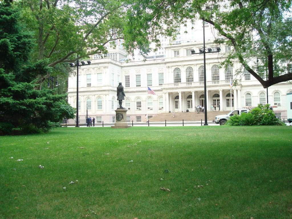 ai964.photobucket.com_albums_ae121_Ealvares_New_20york_CityHall1_1.jpg