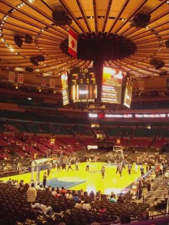 ai964.photobucket.com_albums_ae121_Ealvares_New_20york_MadisonSquareGarden2.jpg