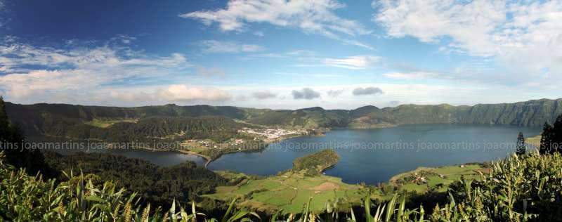 ai966.photobucket.com_albums_ae144_martinsjoao_Acores_LagoadasSeteCidades_800.jpg