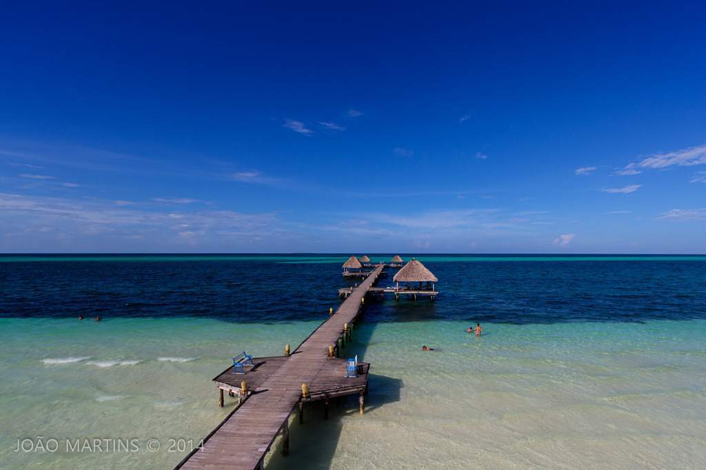 ai966.photobucket.com_albums_ae144_martinsjoao_Cuba_7D_1045_6_7_x3.jpg