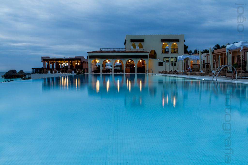 ai966.photobucket.com_albums_ae144_martinsjoao_Zanzibar__MG_2116.jpg