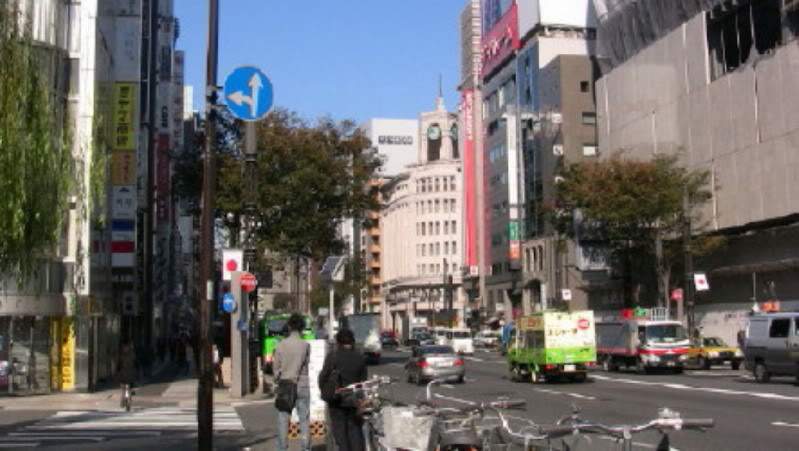 ai973.photobucket.com_albums_ae219_giovaniurtiga_Viagem_20ao_20Japao_08_Shimbashi.jpg