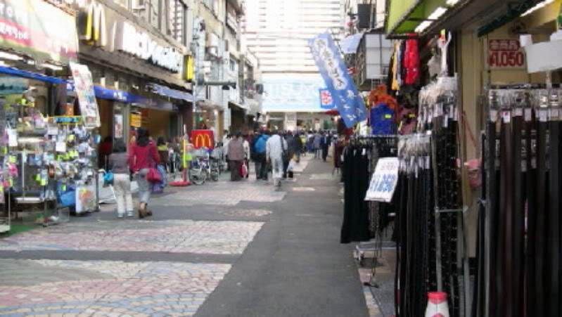 ai973.photobucket.com_albums_ae219_giovaniurtiga_Viagem_20ao_20Japao_15_Asakusa.jpg