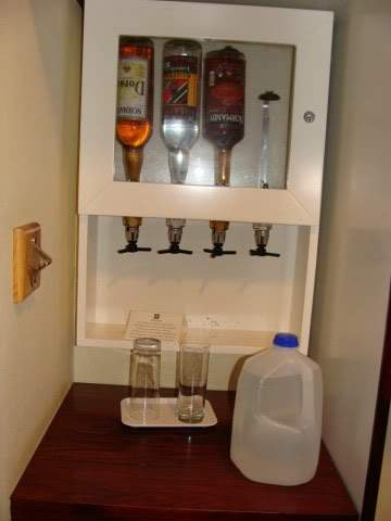 ai983.photobucket.com_albums_ae312_jokerPT_Punta_20Cana_202009_minibar1640x480_1.jpg