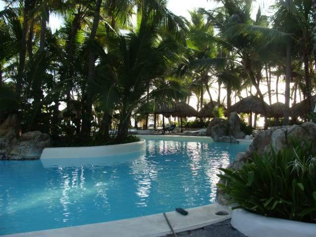 ai983.photobucket.com_albums_ae312_jokerPT_Punta_20Cana_202009_Piscina2640x480.jpg