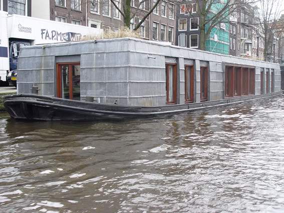 ai991.photobucket.com_albums_af38_hydra_2009_HOUSEBOAT.jpg