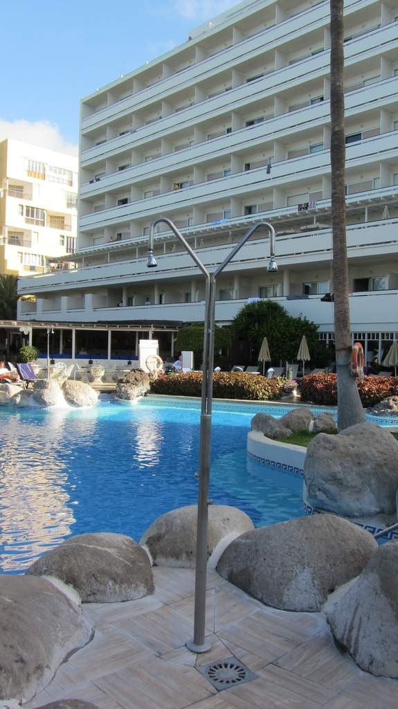 ai997.photobucket.com_albums_af98_deboraruben_H10_20Big_20Sur_20_Tenerife_10.jpg