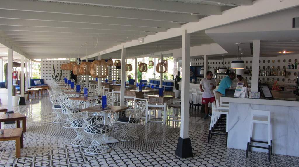 ai997.photobucket.com_albums_af98_deboraruben_H10_20Big_20Sur_20_Tenerife_25.jpg