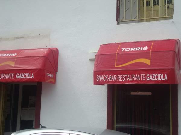 ai997.photobucket.com_albums_af98_deboraruben_Restaurante_20Mosteiros_1.jpg