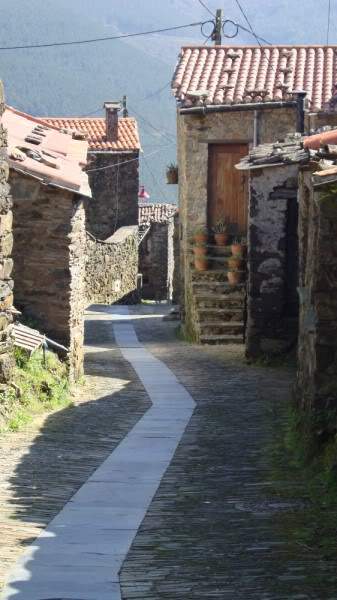ai997.photobucket.com_albums_af98_deboraruben_Serra_20Lousa_DSC01366.jpg