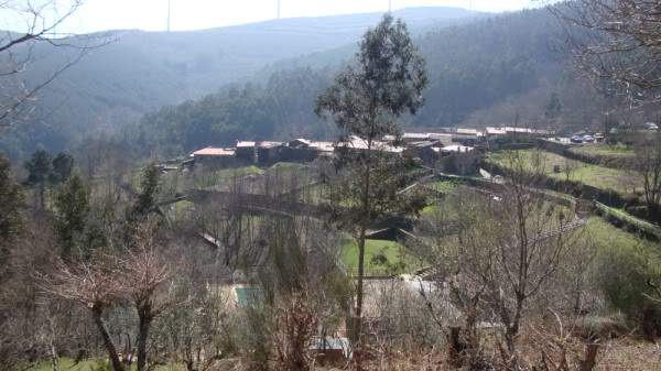 ai997.photobucket.com_albums_af98_deboraruben_Serra_20Lousa_DSC01387.jpg