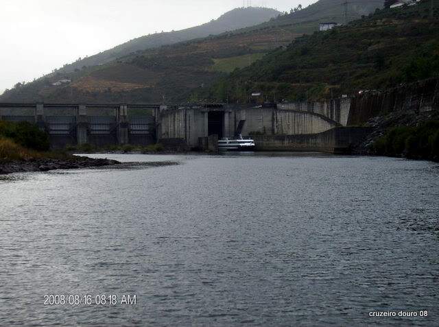 ai998.photobucket.com_albums_af110_tininharibeiro_Douro_vrias061.jpg