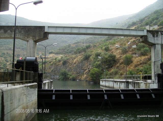 ai998.photobucket.com_albums_af110_tininharibeiro_Douro_vrias167.jpg