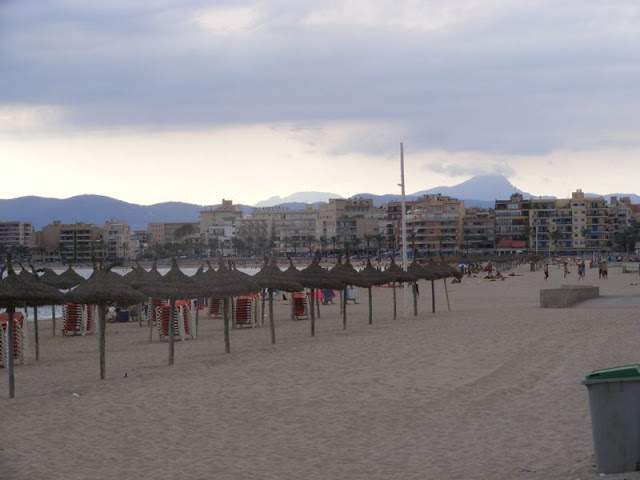 alh6.ggpht.com__ueoWHODZ5tA_SoRpfj83AmI_AAAAAAAAAEI_y0gGNQJb1IM_s640_Maiorca__20722.jpg