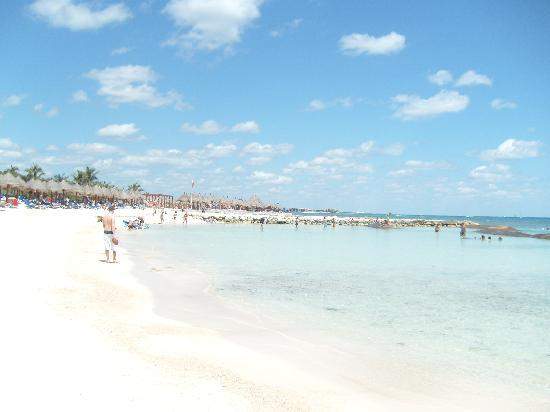 amedia_cdn.tripadvisor.com_media_photo_s_01_78_bf_57_beach_area_looking_north.jpg