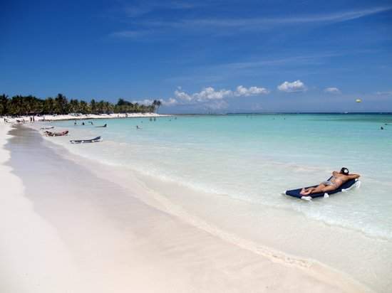 amedia_cdn.tripadvisor.com_media_photo_s_01_90_8e_54_la_mejor_playa_de_barcelo.jpg