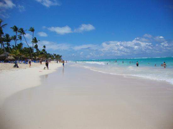 amedia_cdn.tripadvisor.com_media_photo_s_02_ea_01_2a_gran_bahia_principe_bavaro.jpg