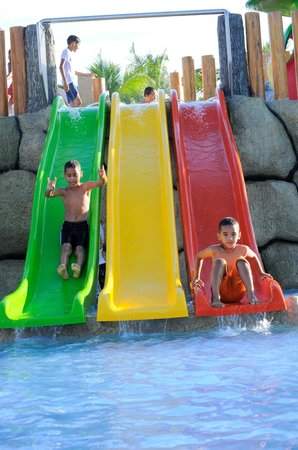 amedia_cdn.tripadvisor.com_media_photo_s_03_3b_71_46_luxury_bahia_principe.jpg