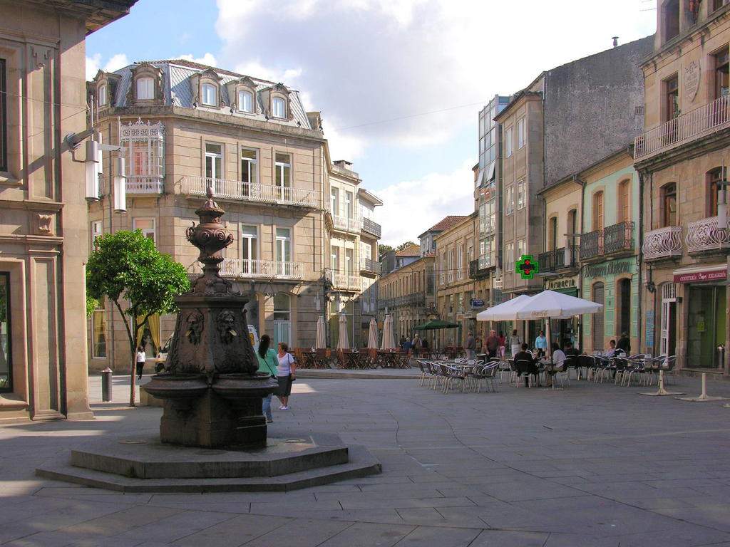 aupload.wikimedia.org_wikipedia_commons_c_ce_Pontevedra_07.jpg