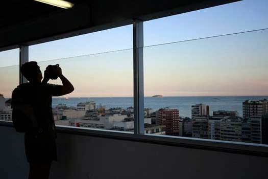 awww.melhoresdestinos.com.br_wp_content_uploads_2010_12_Mirante_da_Paz_Rio_Janeiro.jpg