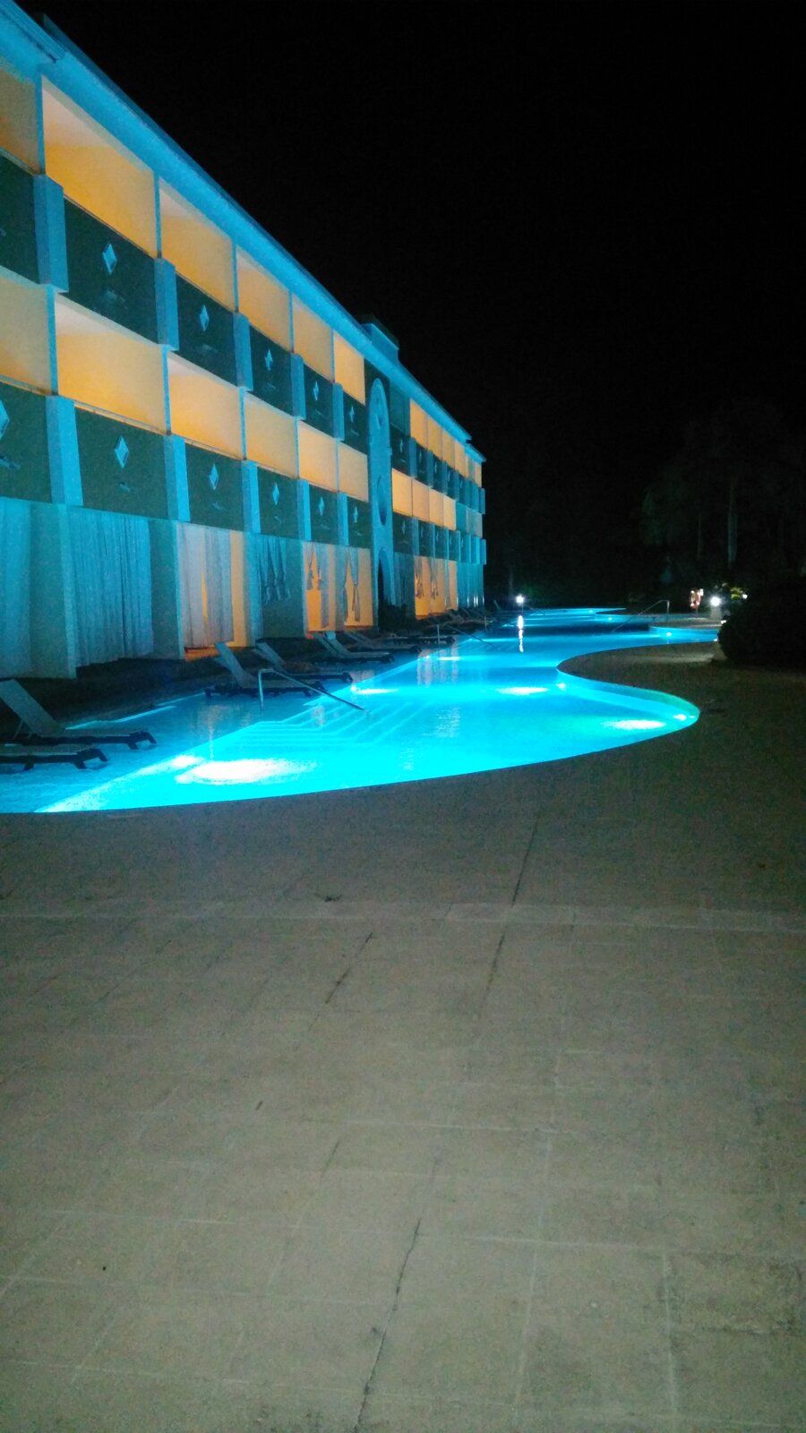 hotel10.jpg