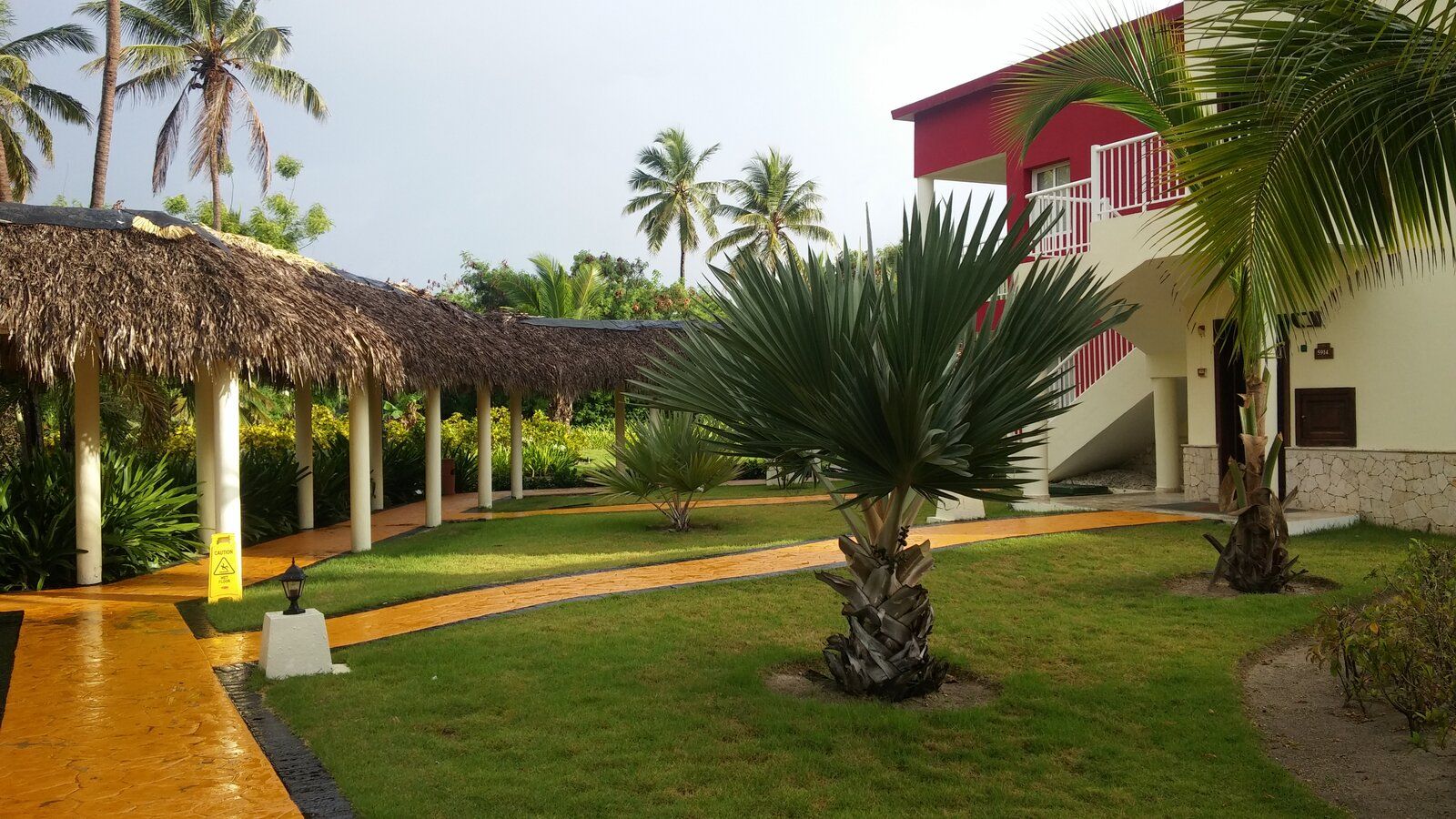 hotel13.jpg