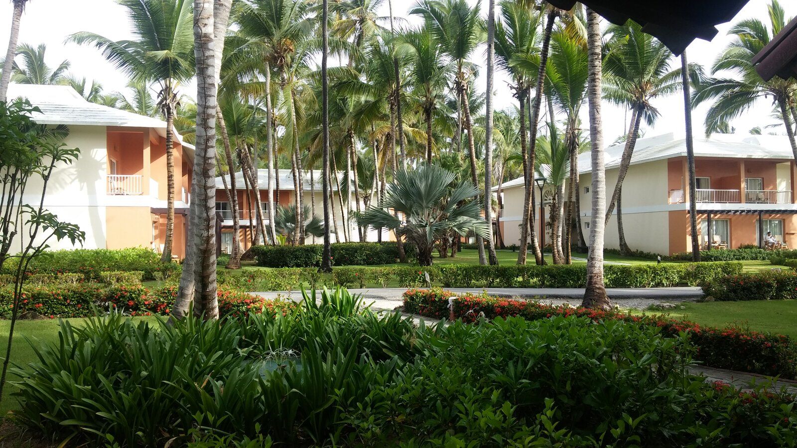 hotel25.jpg